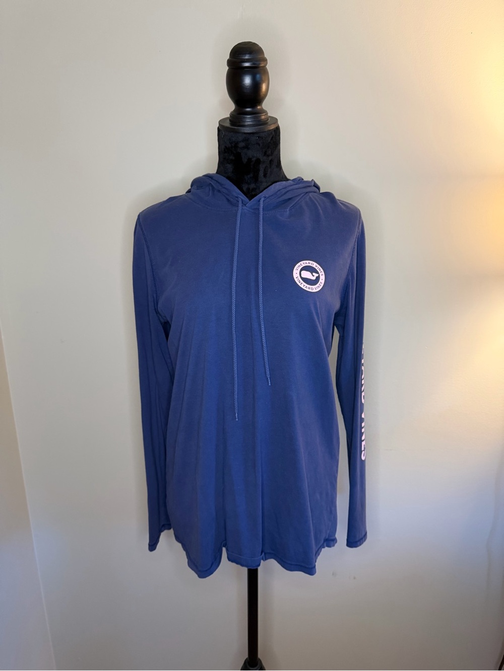 Vineyard Vines Women’s Blue Whale Logo Lightweight Hoodie Size M